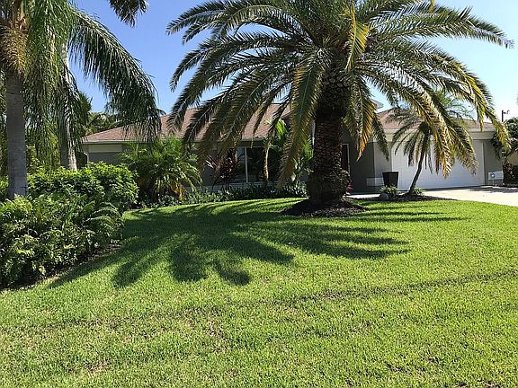4th image of 1219 SW 49th Ter