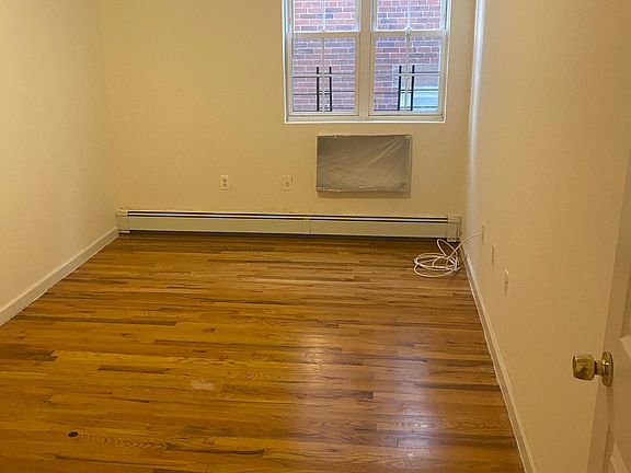 3rd image of 4442 Richardson Ave #1