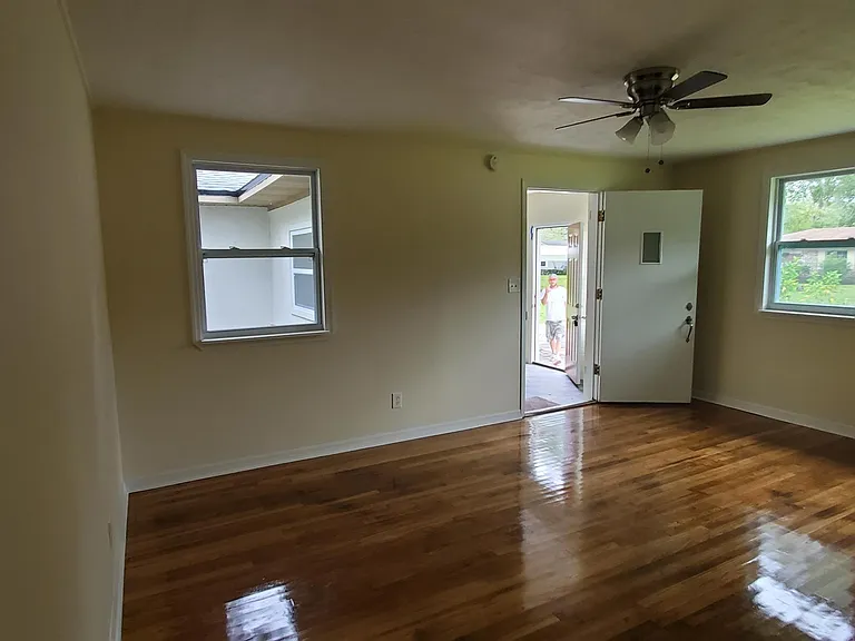 854 Allison St — Photo 16