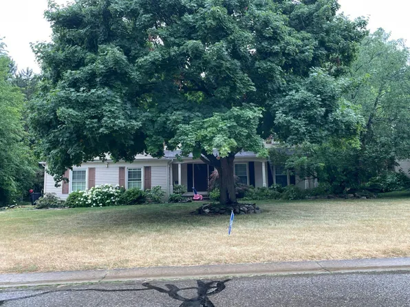 6522 Windmill Ln, West Bloomfield, MI 48324