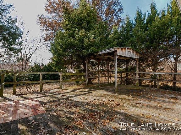 3rd image of 2358 Outlook Dr