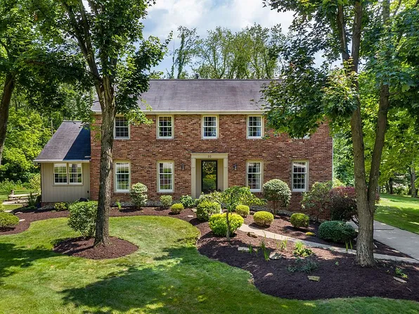 90 Will Scarlett Rd, McMurray, PA 15317