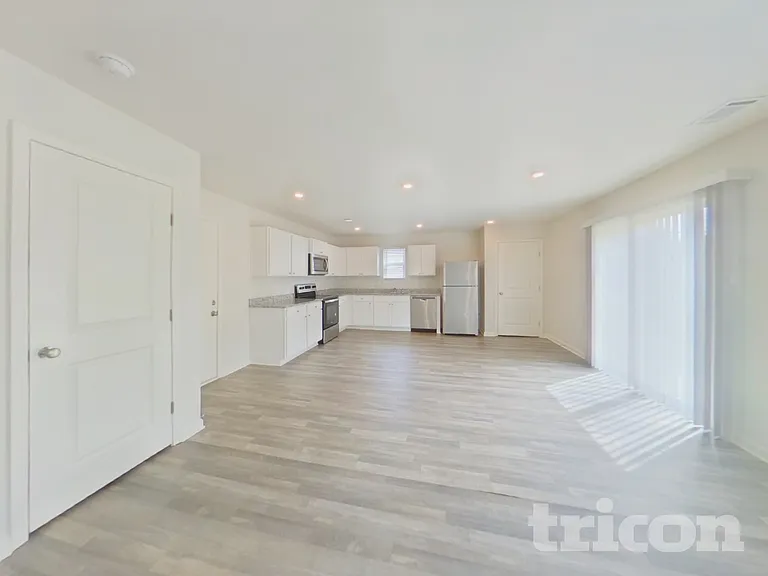 507 Dayspring Dr — Photo 5