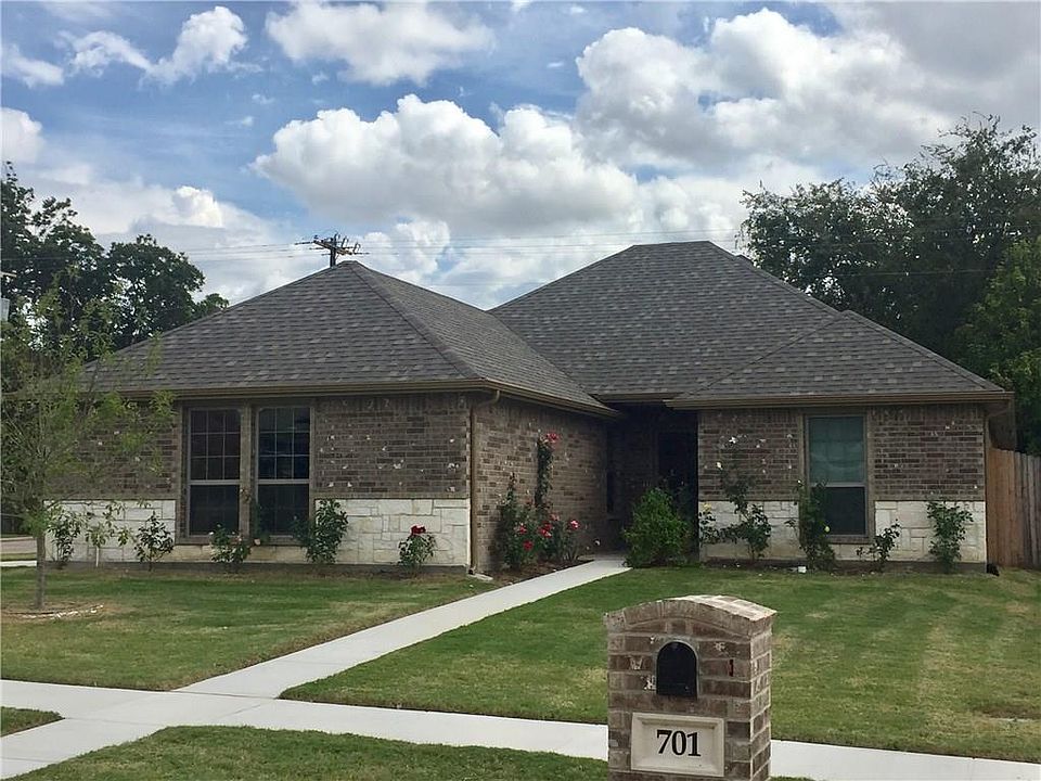 1st image of 701 Oakmont Dr