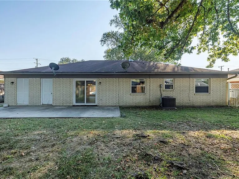 128 Dijon Dr — Photo 19