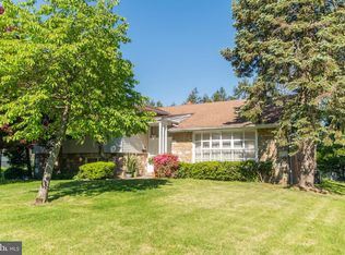 204 Parkview Rd, Cheltenham, PA 19012