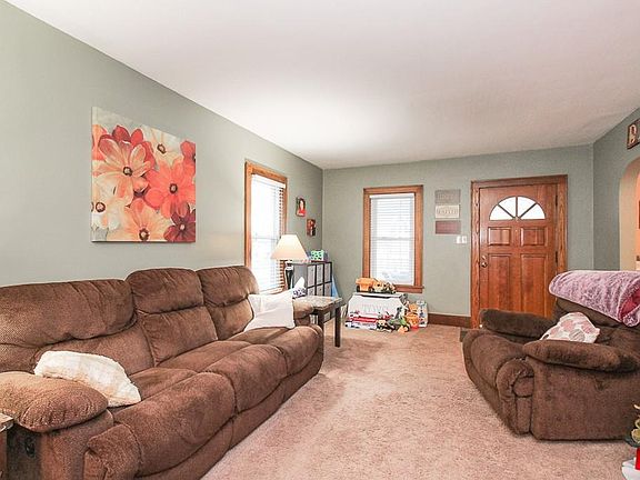 5th image of 1492 8th St