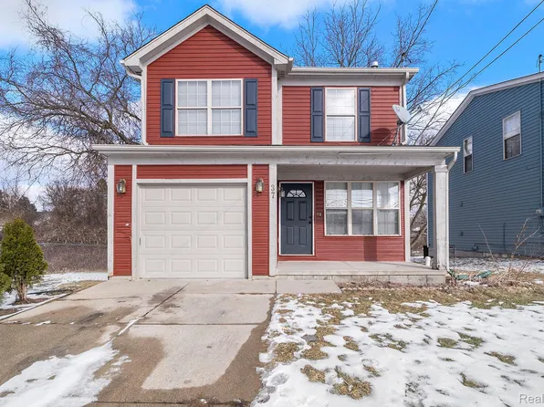 37 Walnut St, Pontiac, MI 48341