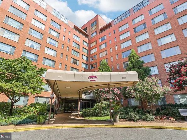 1111 Arlington Blvd, Arlington, VA