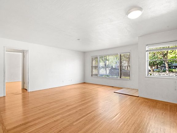 3rd image of 1584 S Novato Boulevard