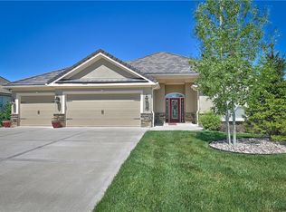 5908 NW 107th St, Kansas City, MO 64154