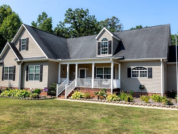 3rd image of 1376 Witty Rd