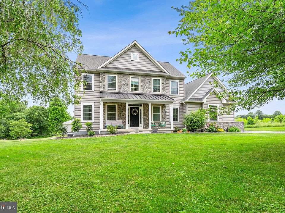 1st image of 45 Dogwood Ln