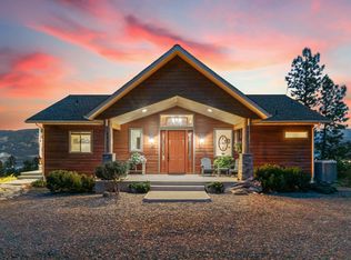 27 Breezy Top Ln, Kettle Falls, WA 99141