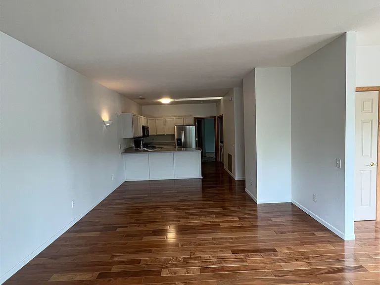 6649 Windsor Commons Ave — Photo 8