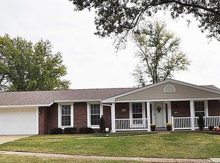 308 Shady Meadows Dr, Ballwin, MO