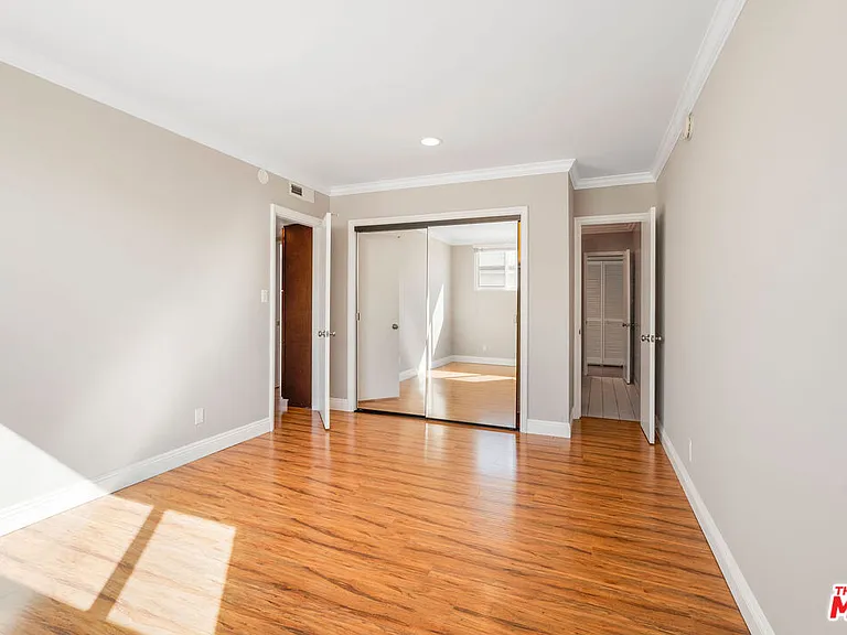 248 S Doheny Dr #6 — Photo 18