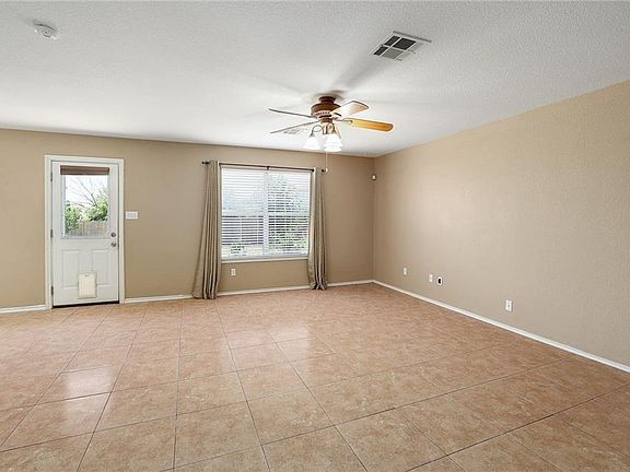 5th image of 301 Brown St