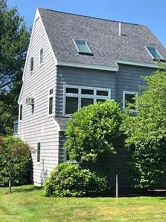 146 W Grand Ave — Photo 3