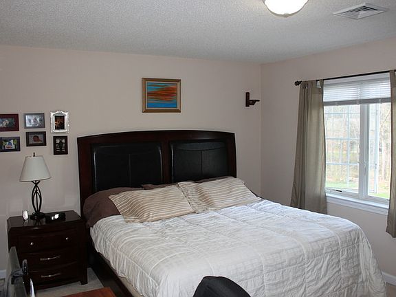 4th image of 1158 Hartford Tpke Unit 3