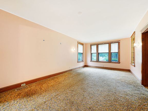 4th image of 5110 W Carmen Ave