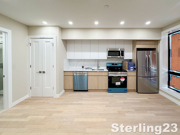 2nd image of 25-14 21st St #1G