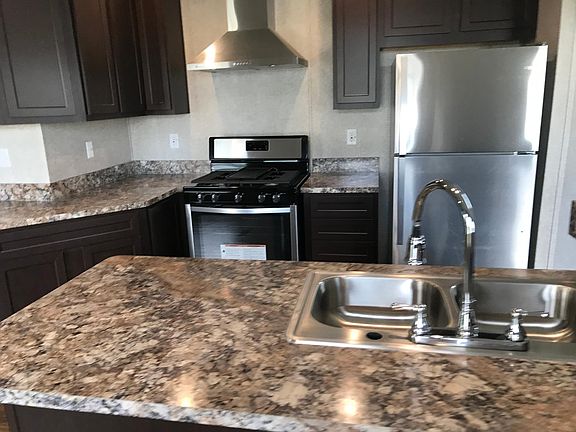 2nd image of 403 E Farmer Ave