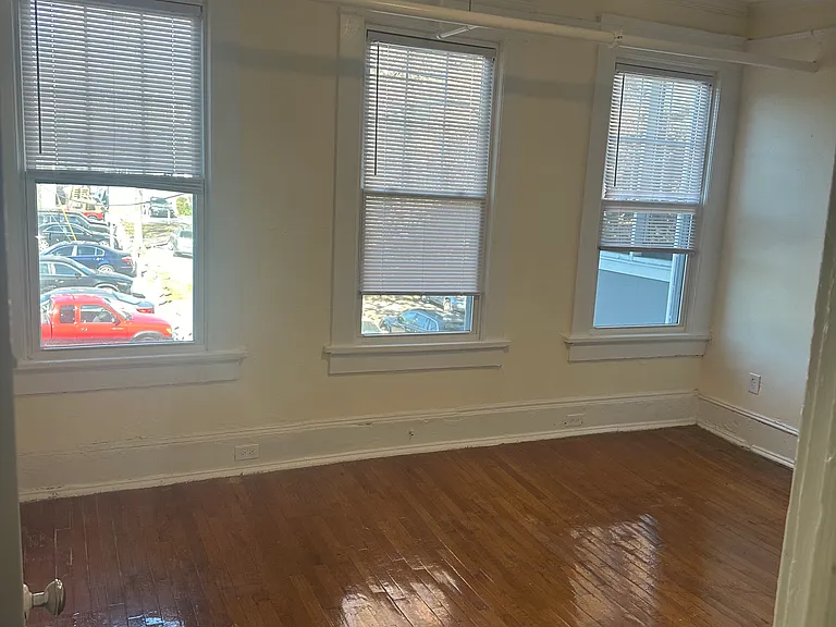 1094 N Ave NE #7 — Photo 15