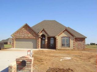 402 Obsidian Way, Elgin, OK 73538