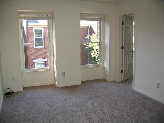 Guest bedroom (similiar unit)