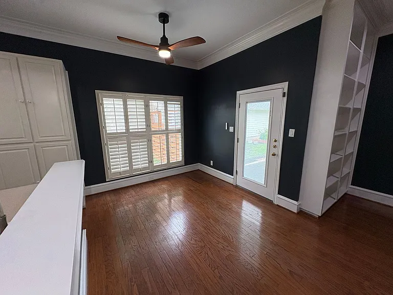 1204 W 39th St — Photo 13