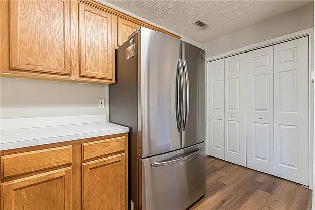 200 Pecan Ridge Dr — Photo 2