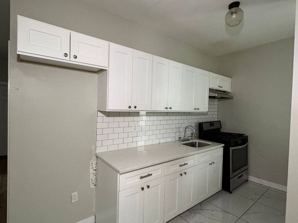139 N 11th St #3R