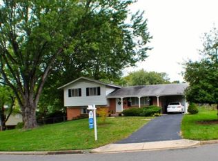 7816 Killebrew Dr, Annandale, VA 22003