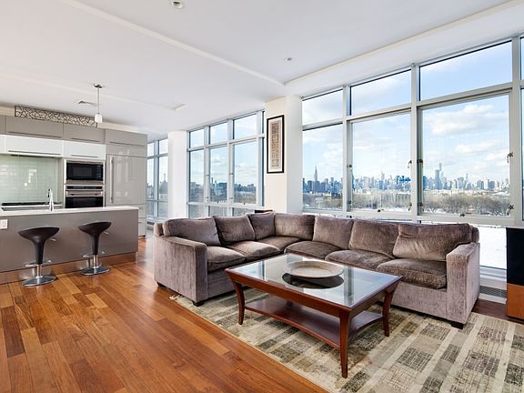 4th image of 50 Bayard St #Penthouse 2