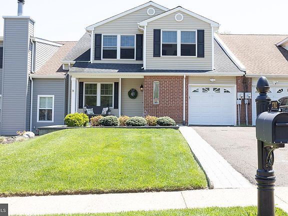 2nd image of 2702 Dudley Ct