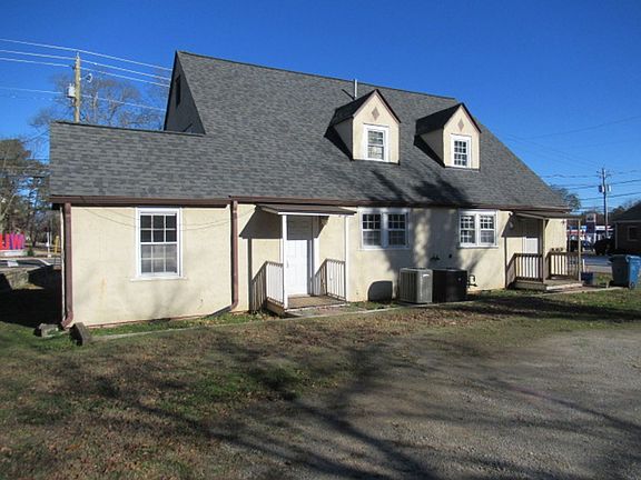 4th image of 1404 Maple St