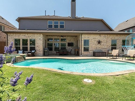 2nd image of 492 Caveson Dr