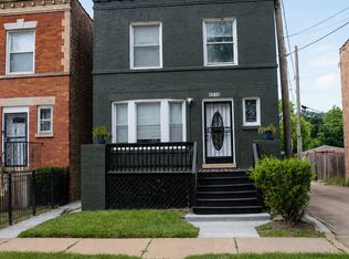 6934 S Eberhart Ave, Chicago, IL 60637