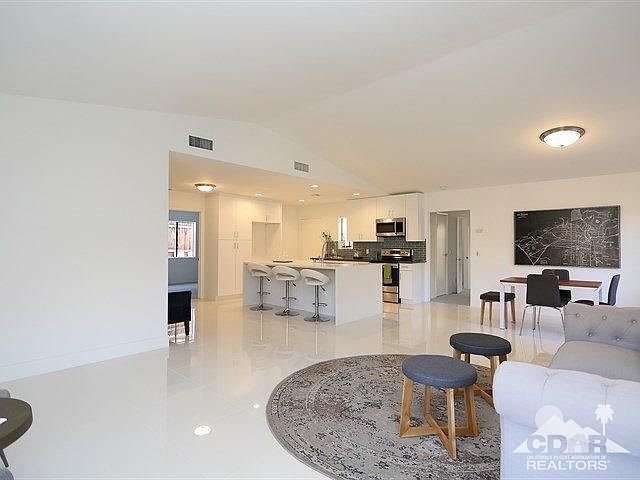 1st image of 53705 Avenida Martinez