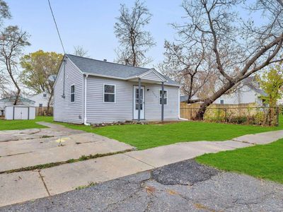 1453 James St, Burton, MI, 48529
