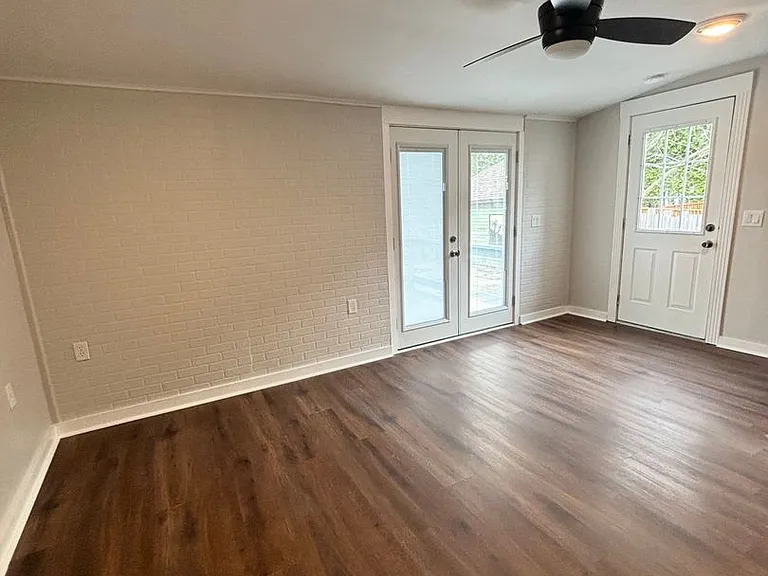 715 W Court St — Photo 30