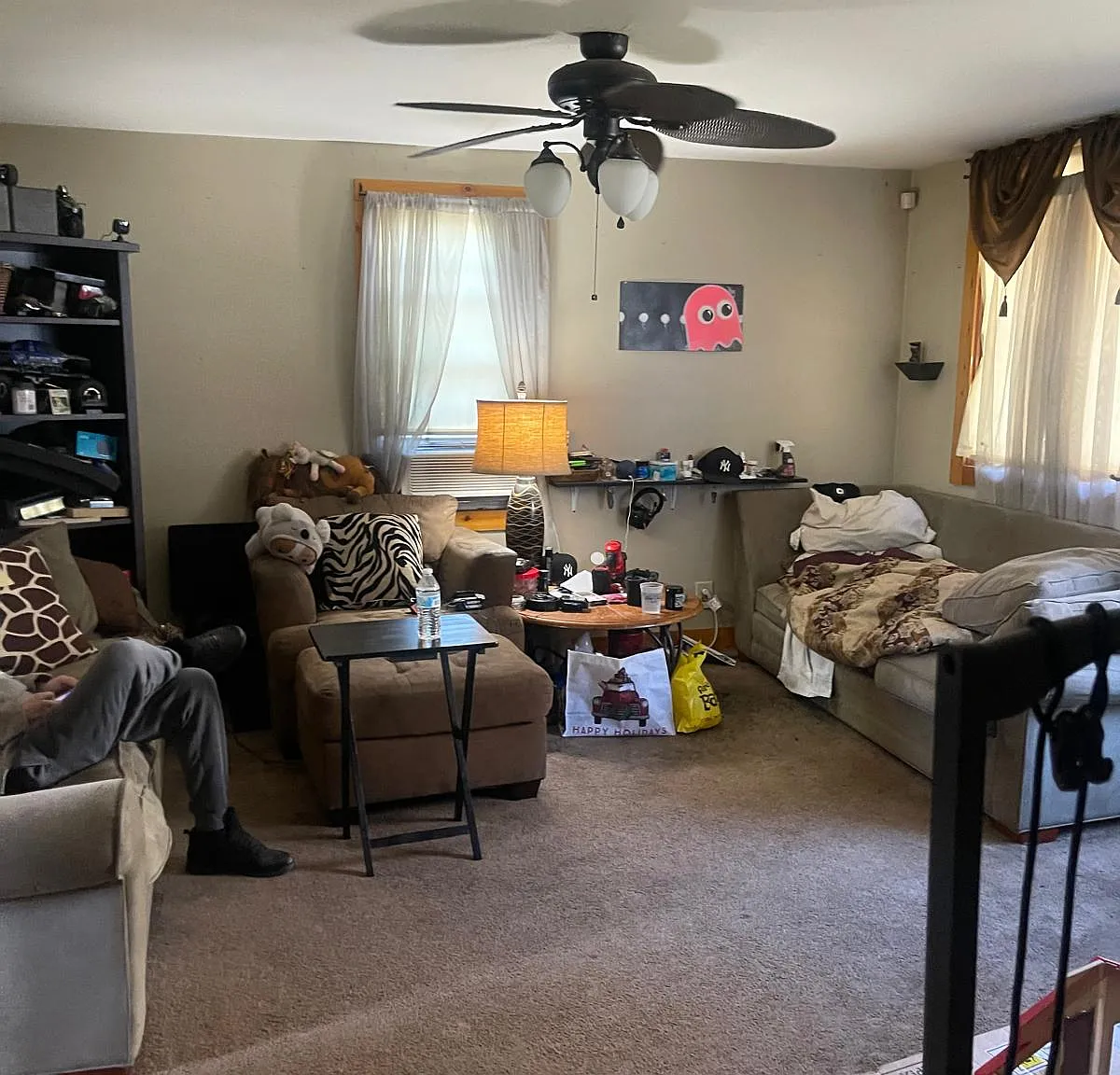 5 bed, 993 sqft, $3,200 — Photo 2
