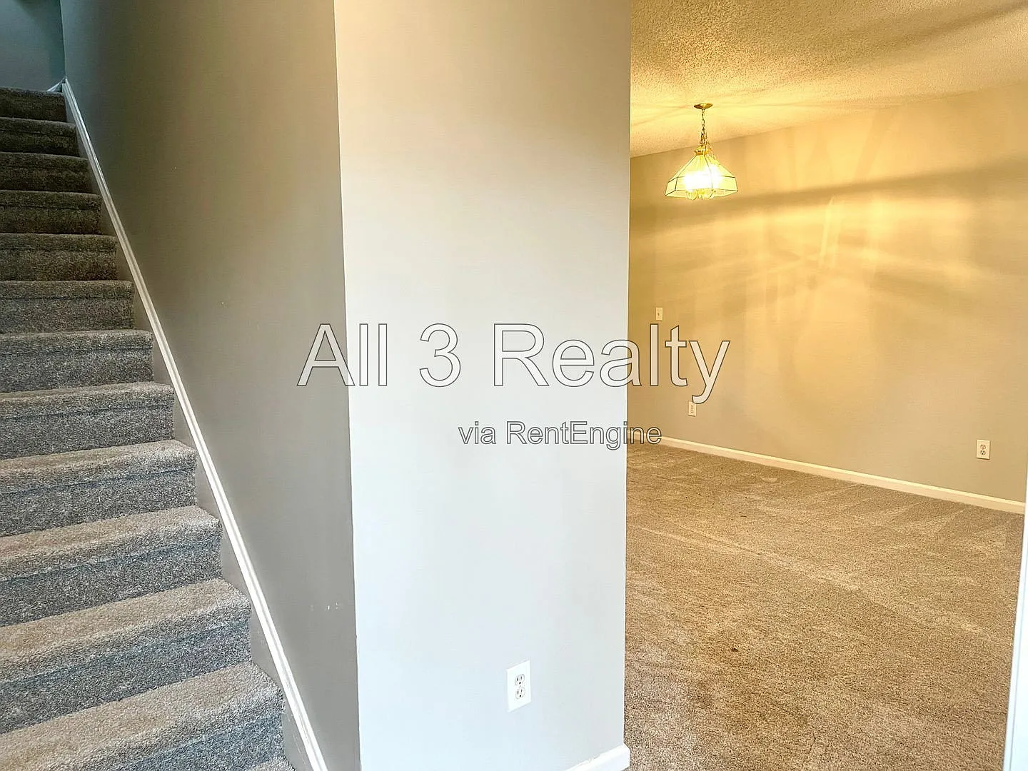 3 bed, 2.5 bath, 1406 sqft, $1,760 — Photo 2