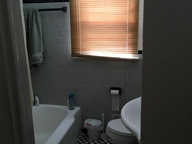 10217 Rodgers Rd — Photo 20