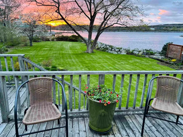66 Main St, Liverpool, NS B0T 1K0
