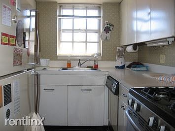3rd image of 6 Lake Shore Ter APT 4U