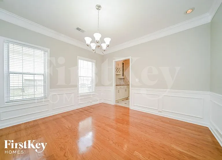 7504 Cole Ln — Photo 5