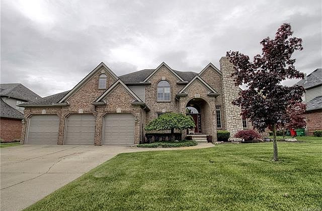 1st image of 28010 Lansdowne Dr