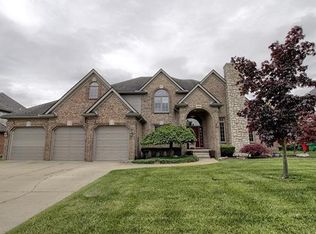 28010 Lansdowne Dr, Harrison Township, MI
